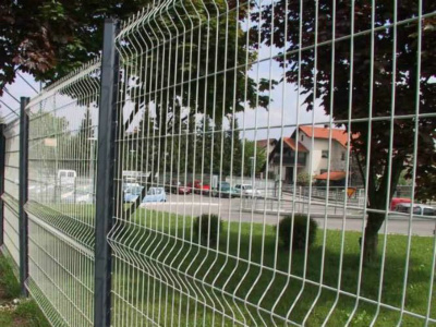 三角折弯护栏网